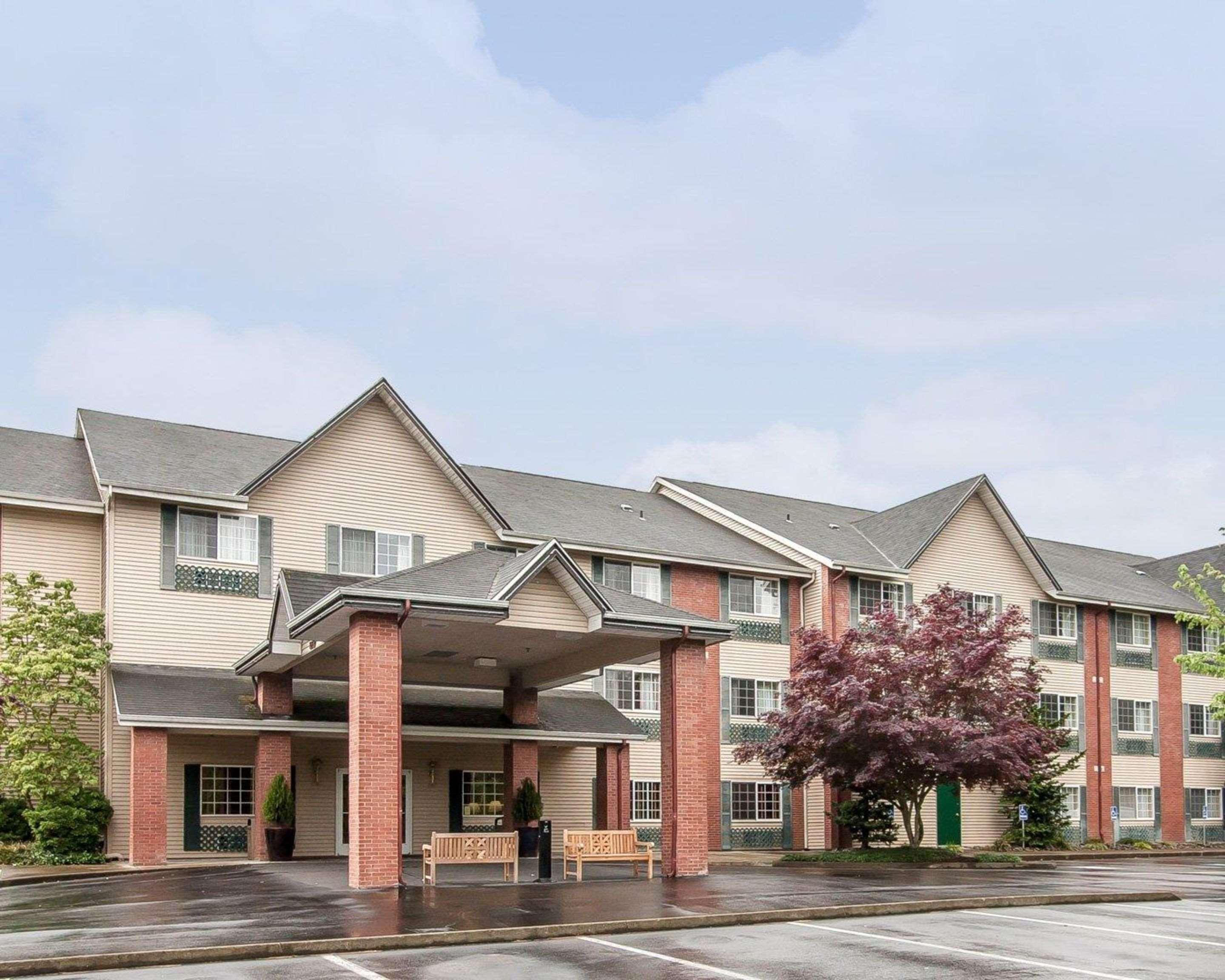 Comfort Inn & Suites Tualatin - Lake Oswego South Exterior photo